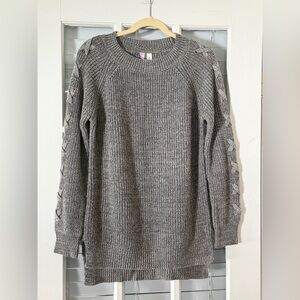 Alya Women’s M Gray Lace Up Sleeve Tunic Style Crewneck Sweater